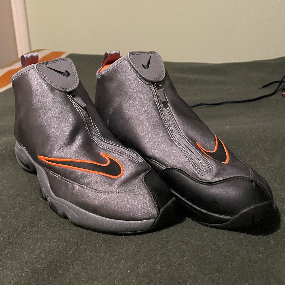 Nike Gary Payton “The Glove” Sneaker